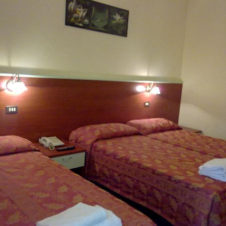 Hotel Mm Dateo Milán Habitación foto