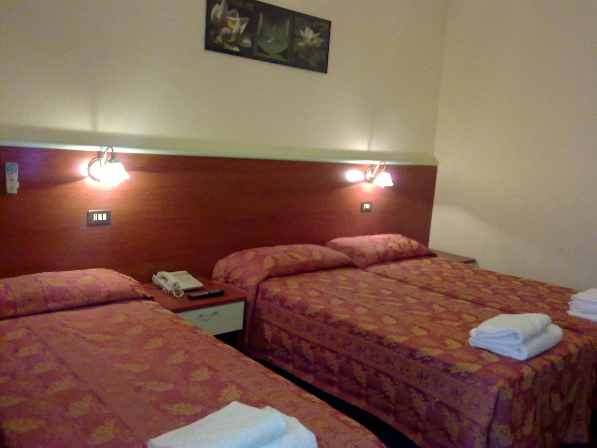 Hotel Mm Dateo Milán Habitación foto